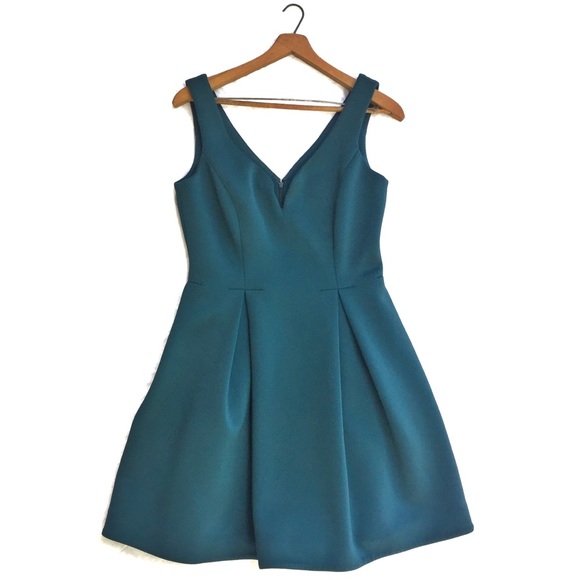 Slate & Willow Dresses & Skirts - {Slate & Willow} Hunter Green Flared Petal Dress